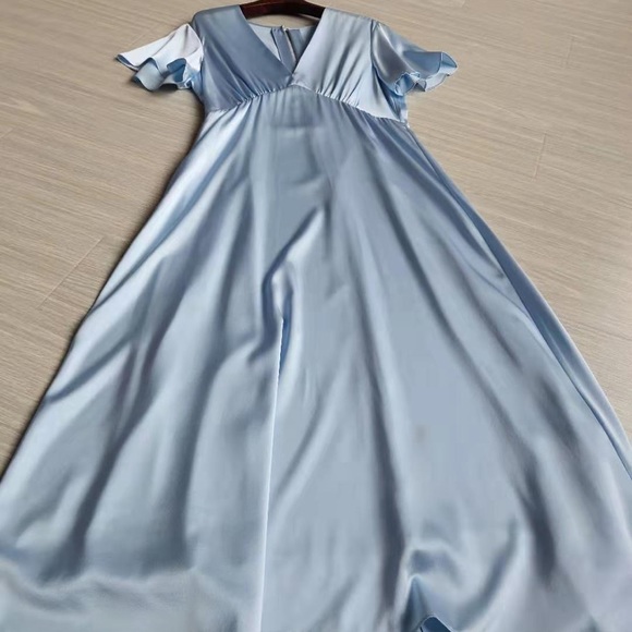 🔥Light Blue Silk-Satin Gown/Maxi Dress - Picture 6 of 6